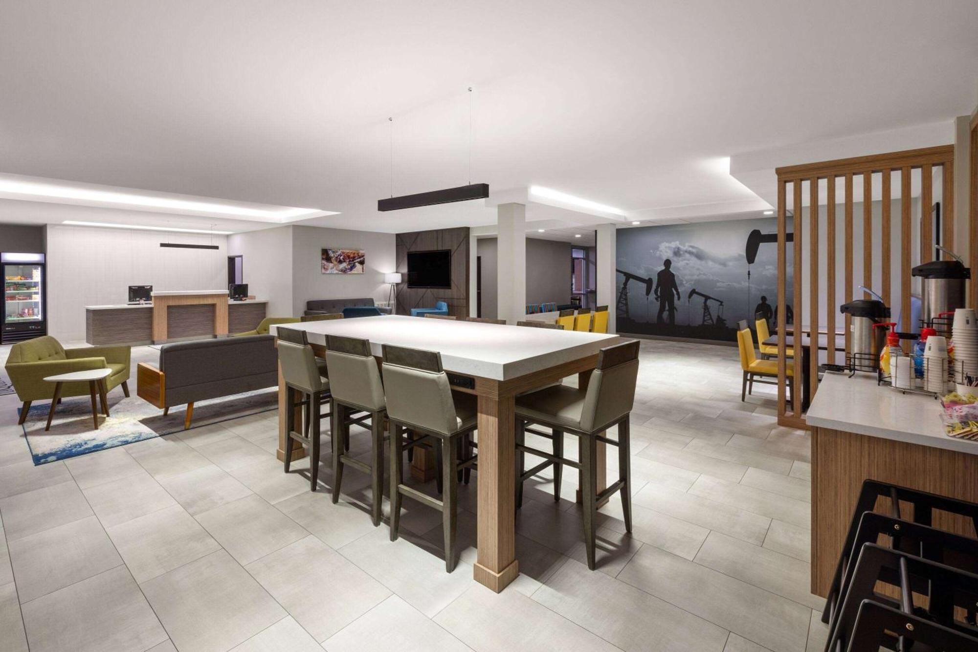 La Quinta By Wyndham Mcalester Bagian luar foto